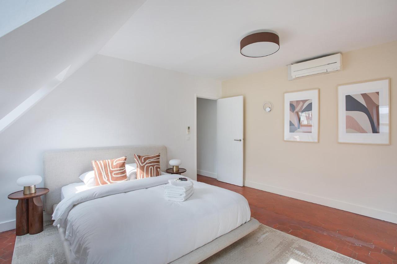 Apartement Montaigne George V By Studio Prestige Paris Exterior photo